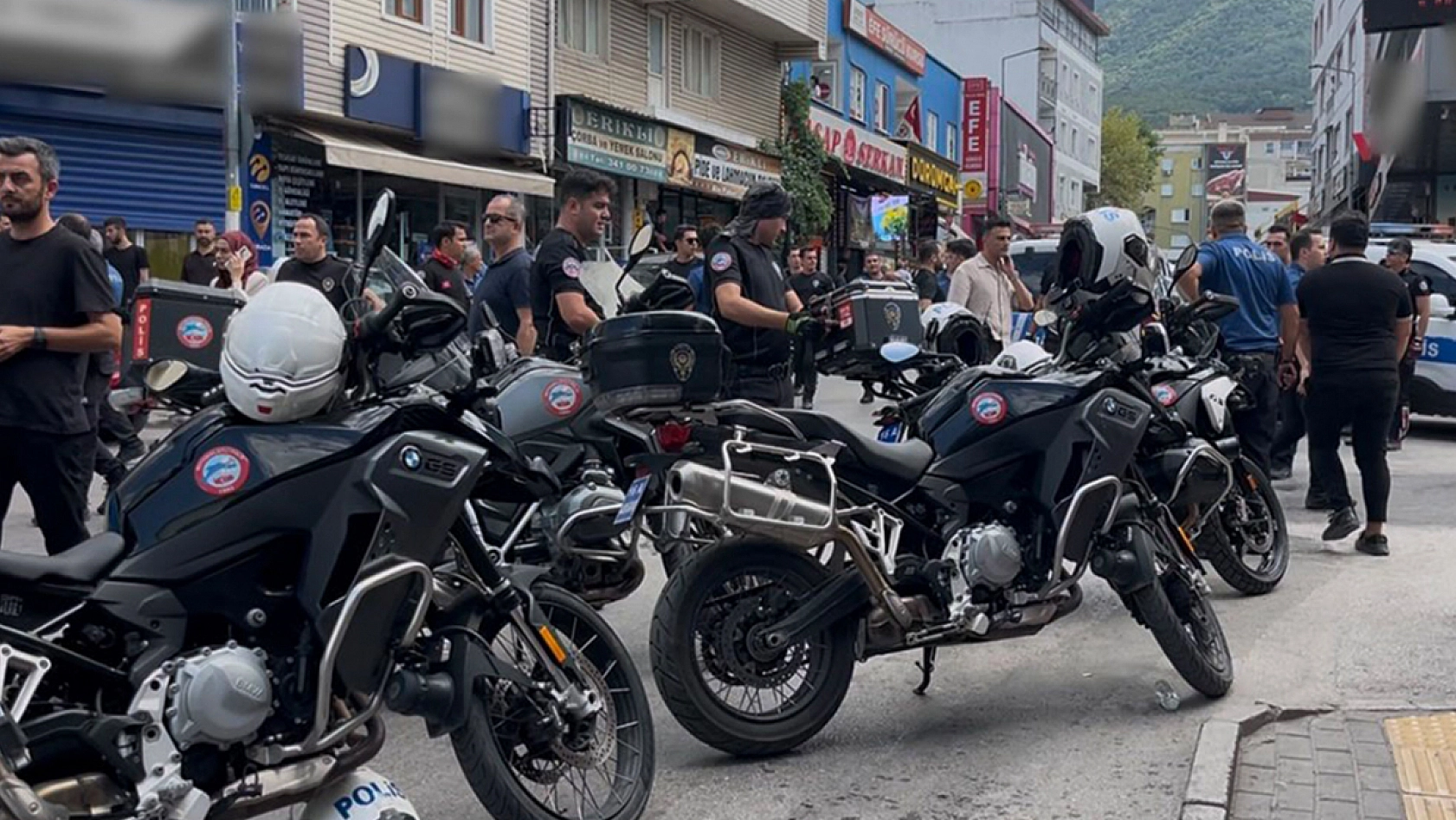 Akraba kavgasında 1 kişi bıçaklandı, 6 kişi yaralandı