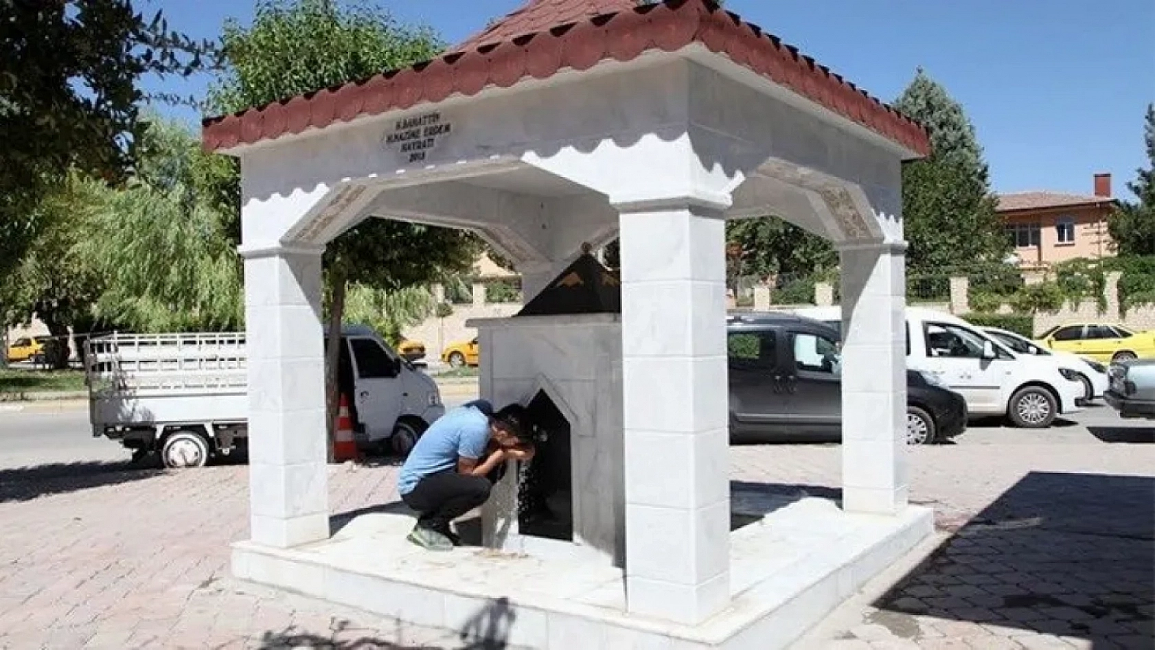 Elazığ'da Bedava Hizmet Uzun Kuyruklar Oluşturdu