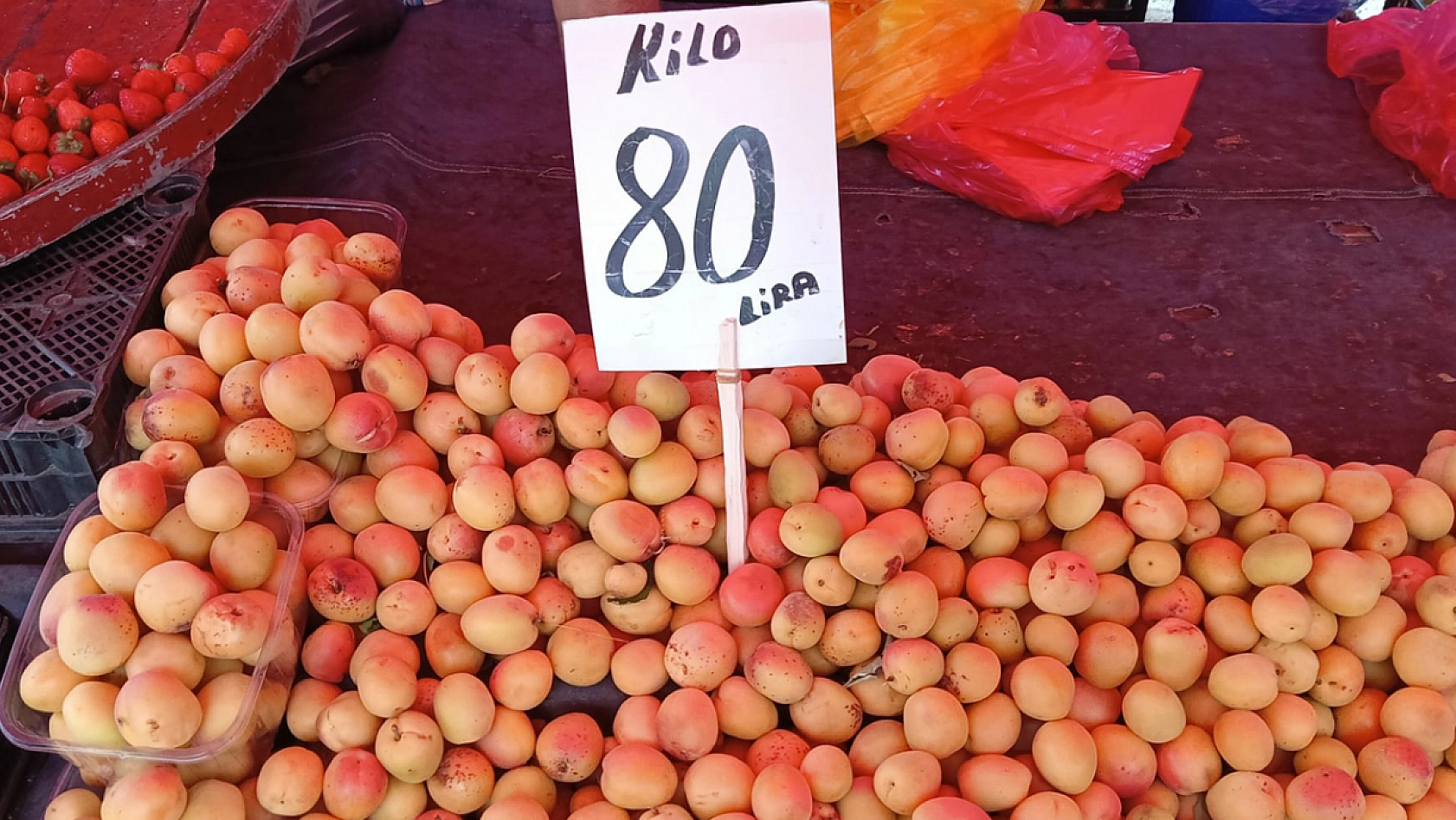 Elazığ semt pazarında güncel fiyatlar