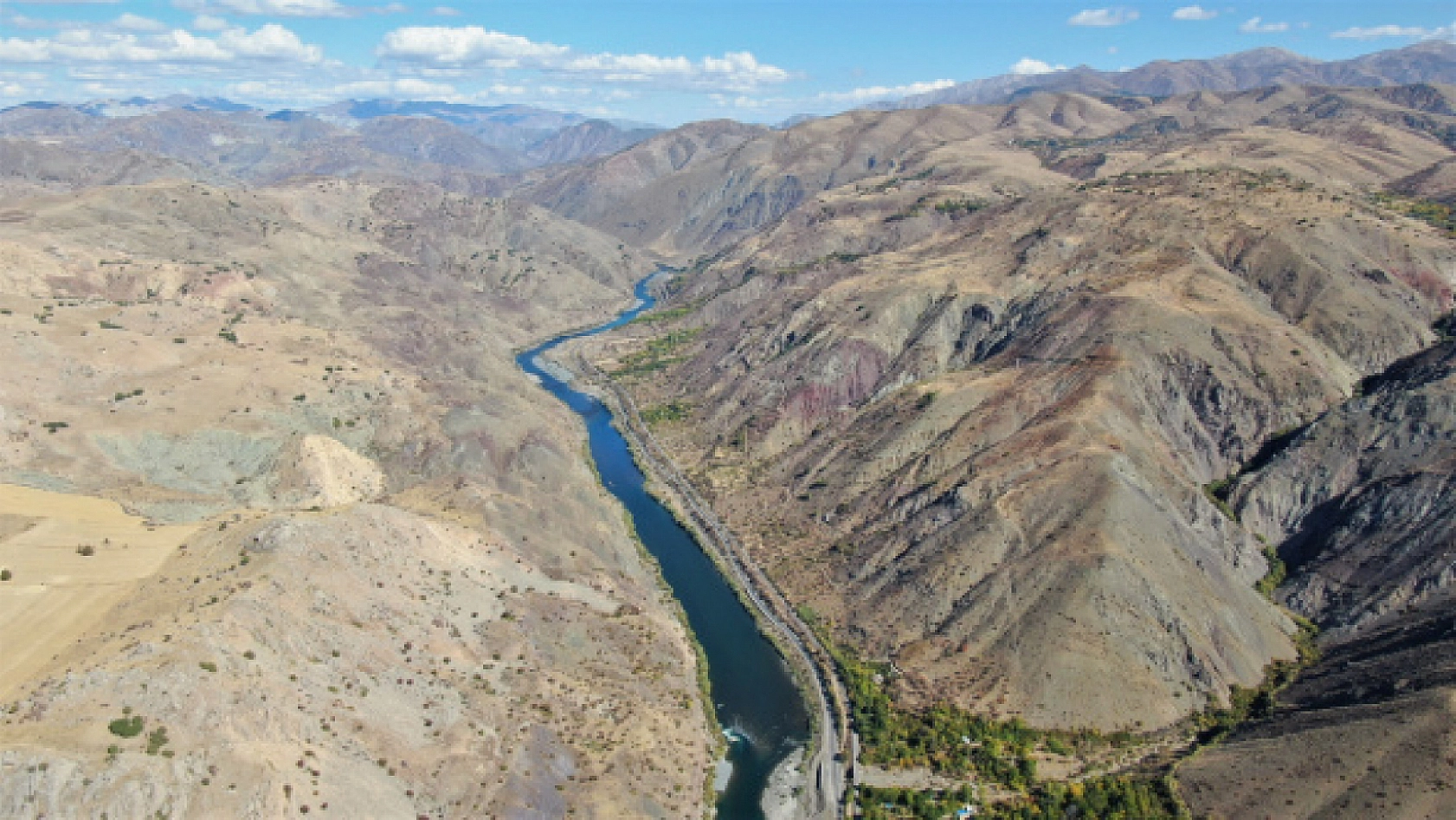 Tam 3 bin yıllık olduğu söyleniyor, Elazığ'da kimse bilmiyor! Daha dün yapılmış gibi