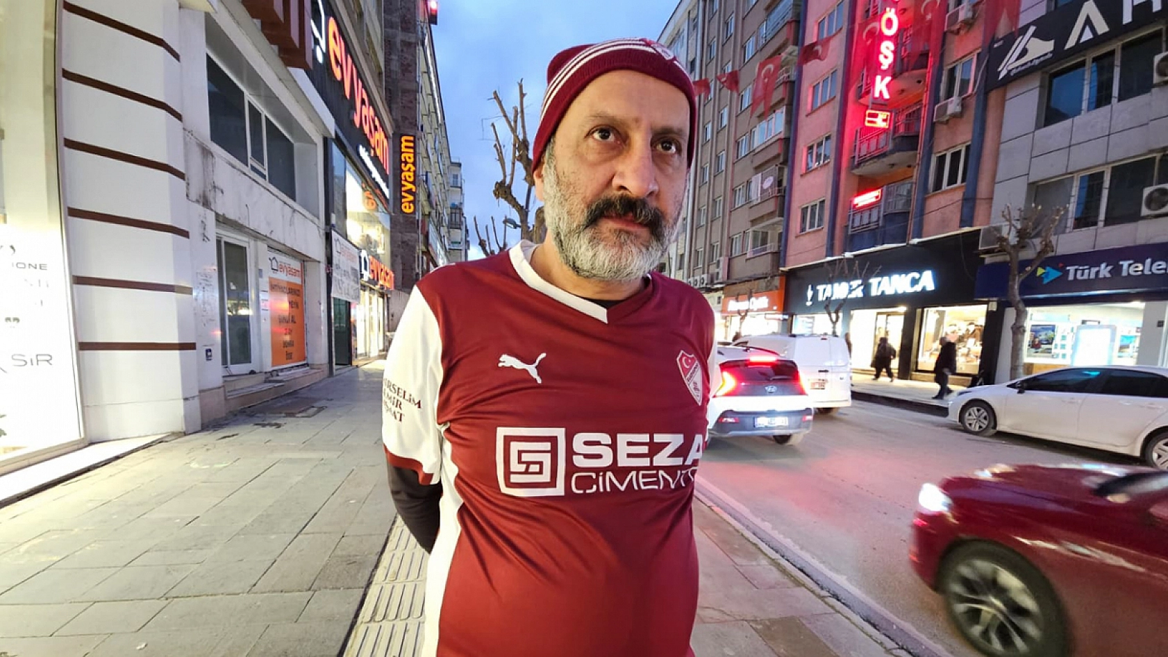 Elazığspor sevdalısı 37 Yıldır formayla geziyor