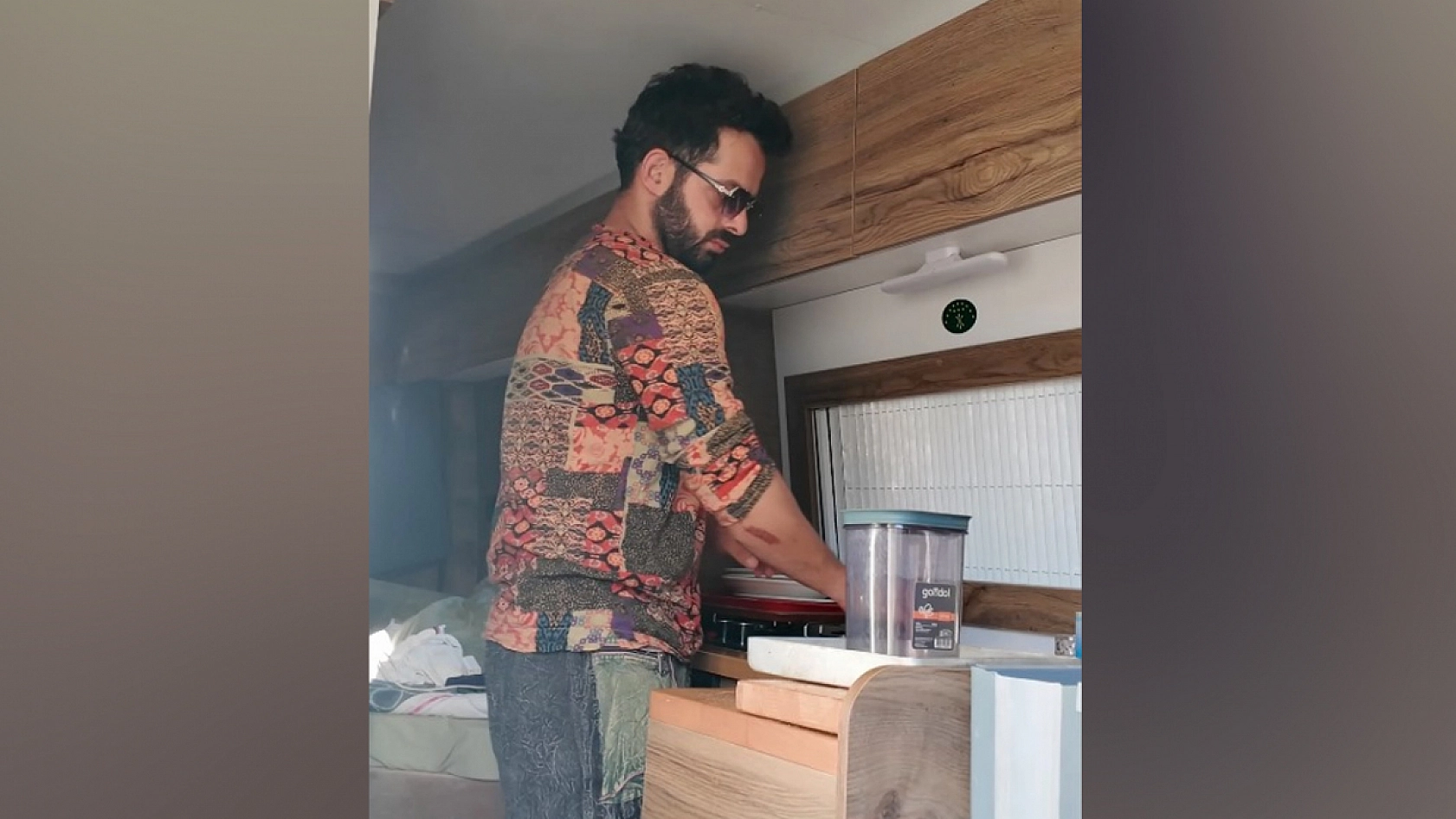 Karavanıyla Türkiye'yi geziyor, Elazığ Festivali'nde sürpriz konuk oldu