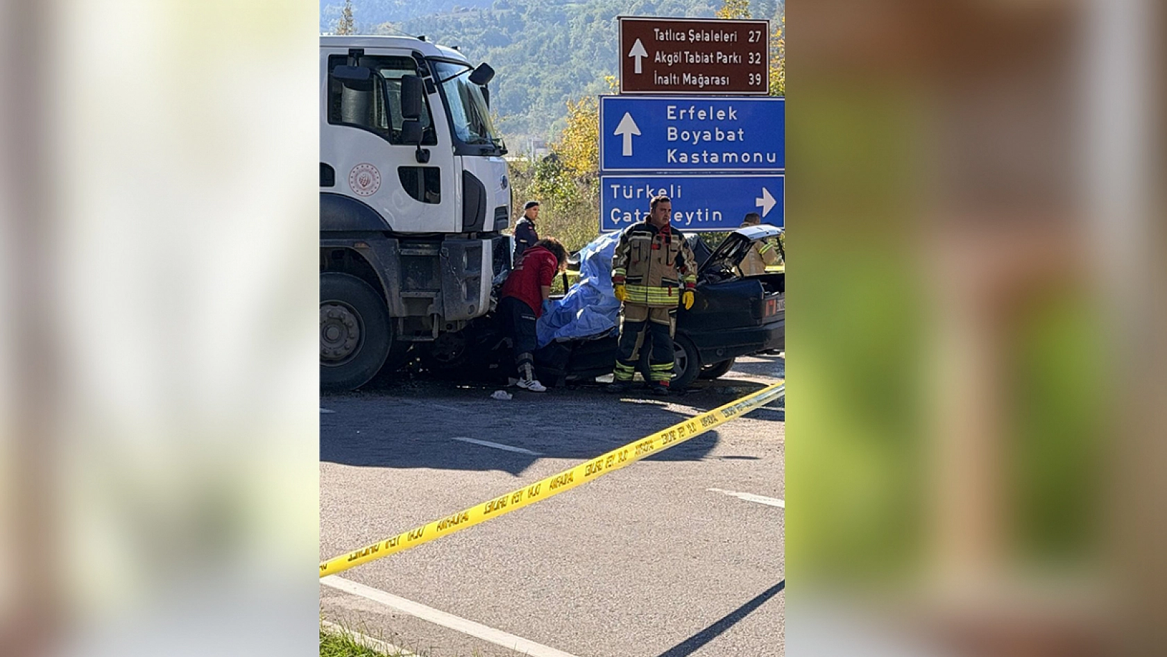 Kamyonla otomobil çarpıştı: 1 ölü