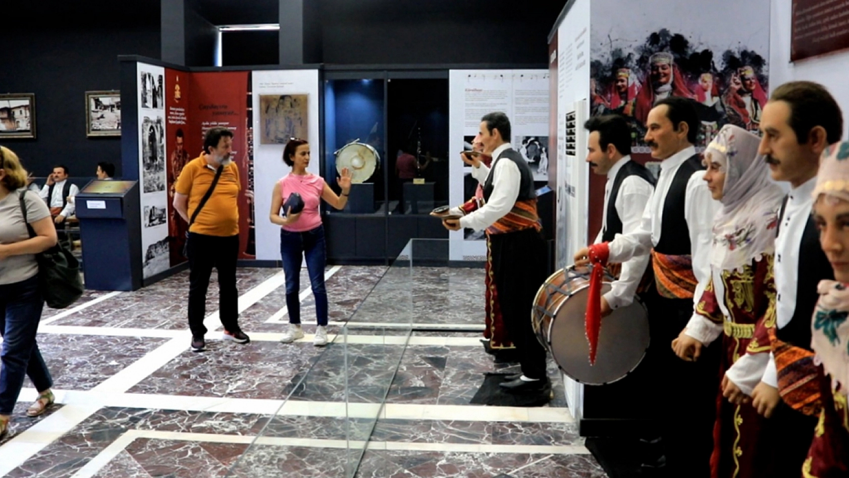 Turistler Elazığ'a akın ediyor! Müzeler İlgi odağı oldu