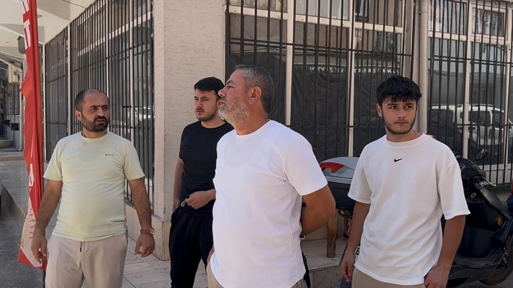 1 kilo altın çöpe atıldı, ilçe seferber oldu