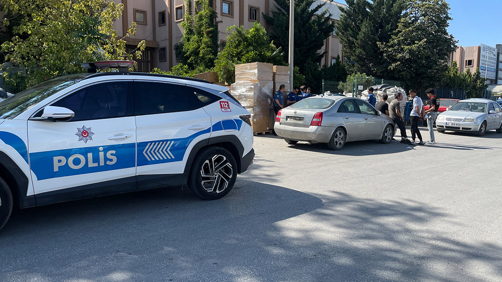Alacak verecek kavgasında göğsünden bıçaklandı