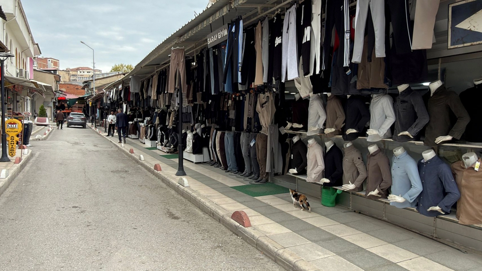 Elazığ'da esnaf zor günler yaşıyor: Marka avukatları kente adeta karargah kurdu