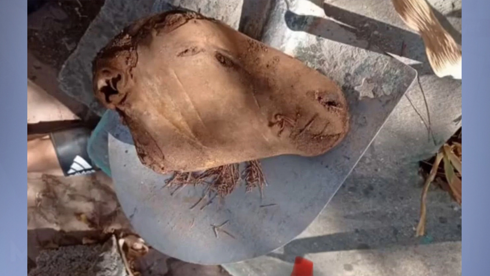 Mezarlıklarda büyü dehşeti!