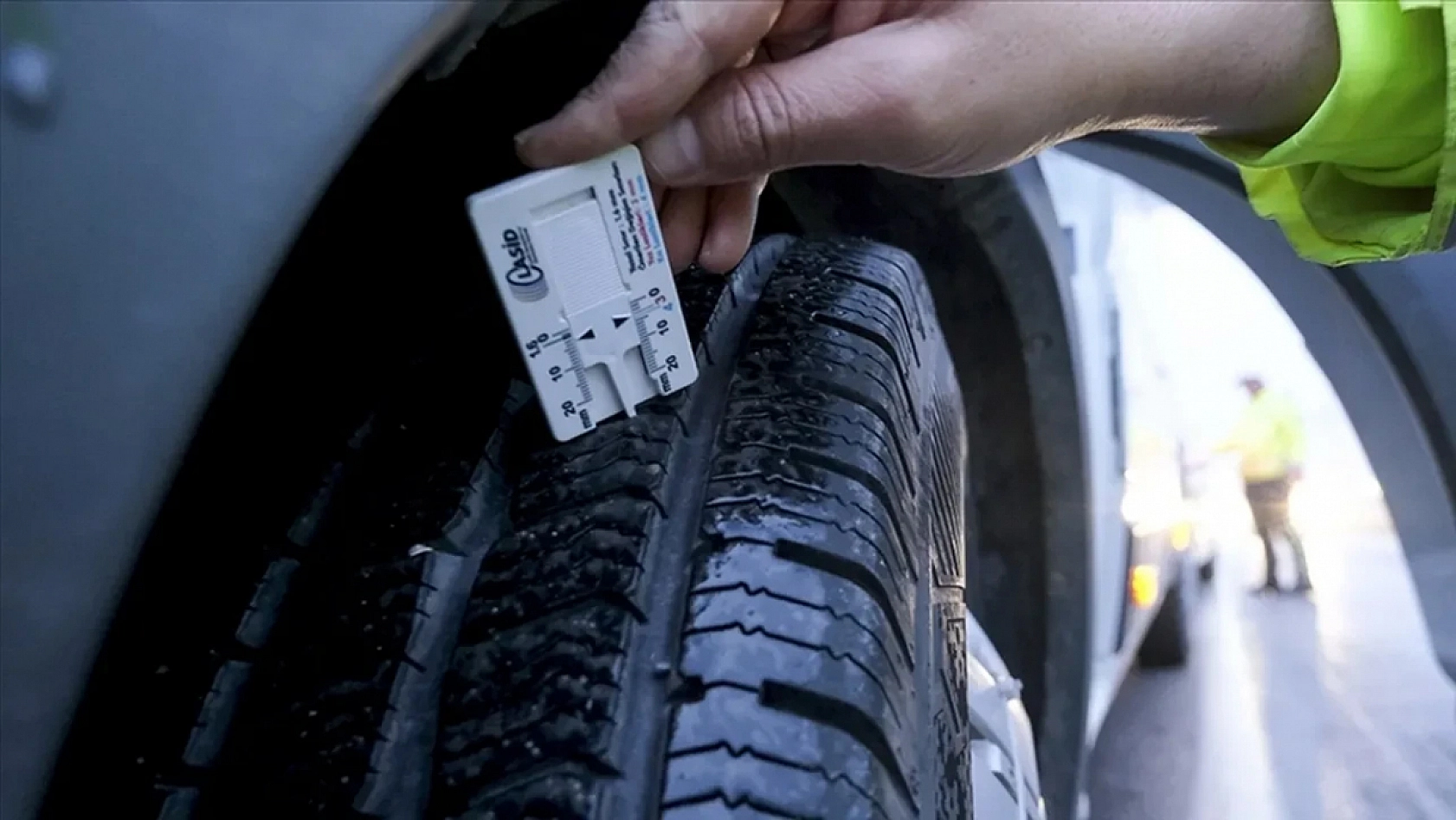 Elazığlı sürücülere kritik uyarı: Zorunlu kış lastiği uygulaması yarın başlıyor