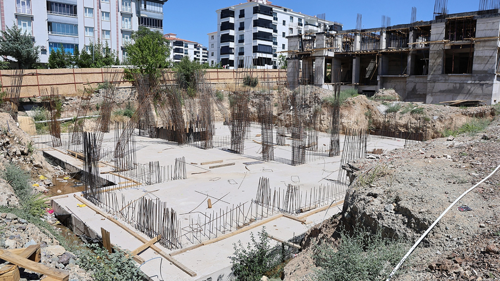 Elazığ'da kentsel dönüşüm çalışmaları hız kesmeden devam ediyor