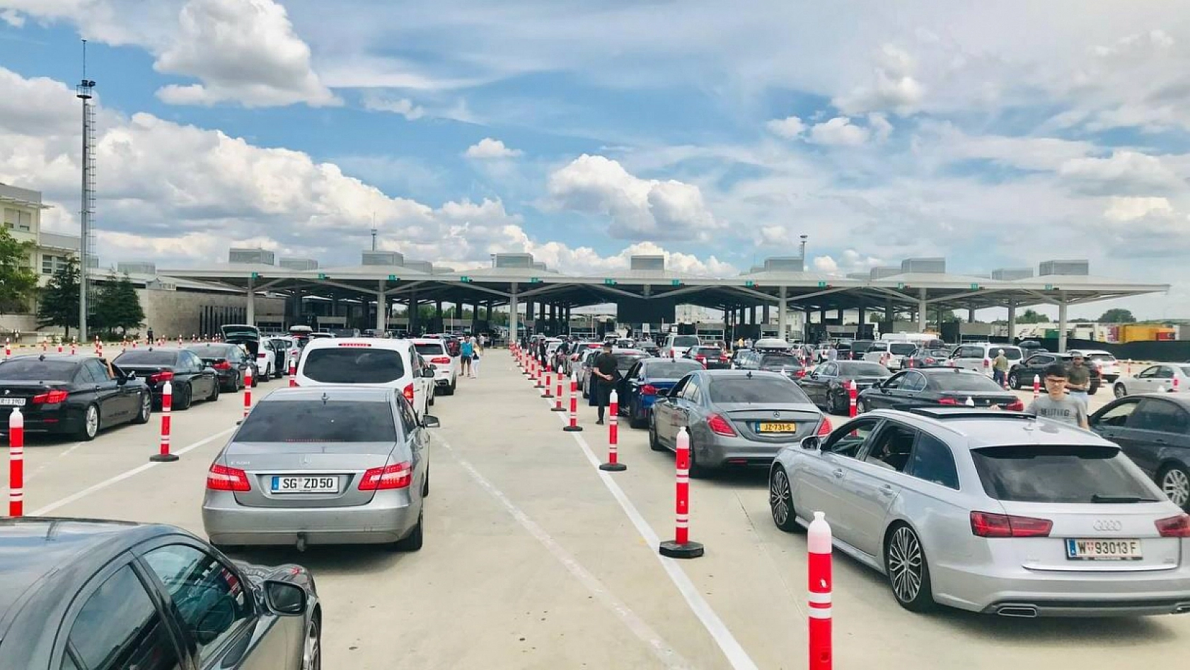 Yabancı plakalı araçlarda yeni dönem: Borç ödenmeden çıkış yok