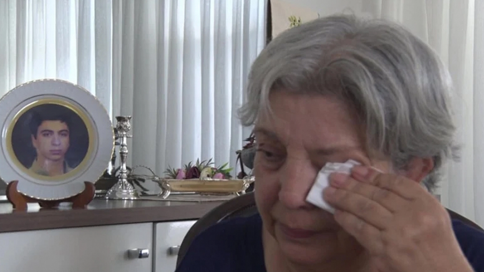 27 yıllık acı: Oğlunu bulmak için 18 mezar açtırdı