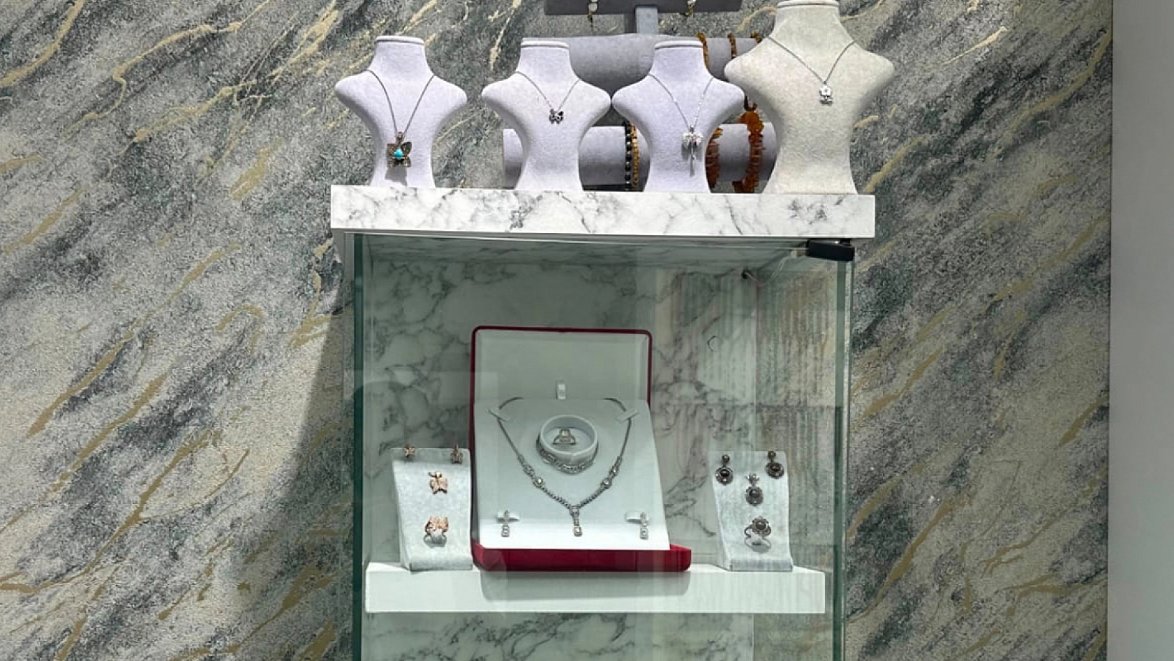 Elazığ'da erkeklerin gözde aksesuarı: Gümüş yüzük