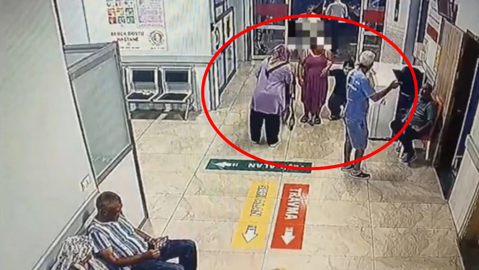 Hastane tuvaletinde doğum yaptı, bebeğini çöp kutusuna attı