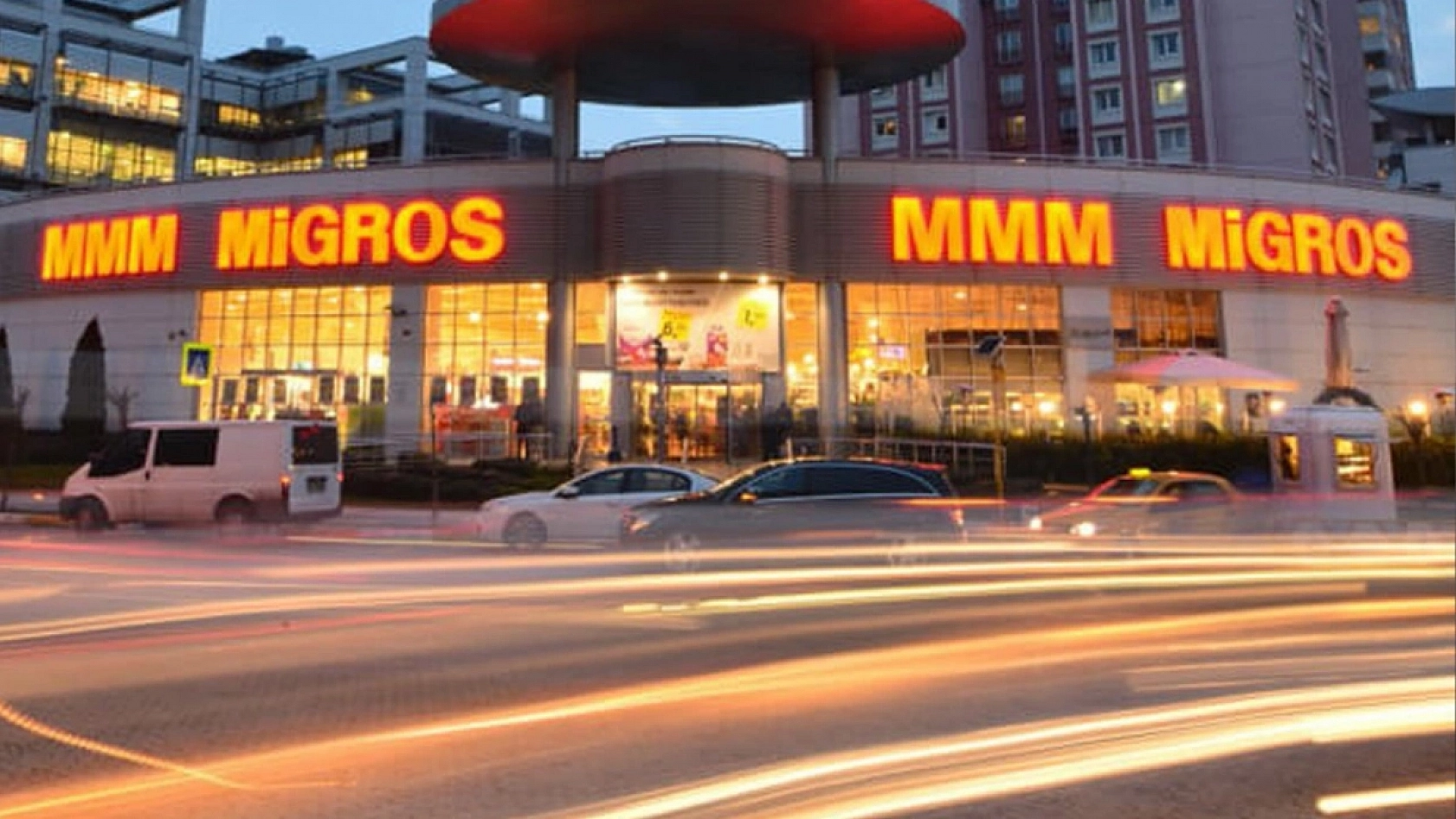 Elazığ'daki Bu Marketten Çılgın İndirimler: Uzun Kuyruklara Hazır Olun