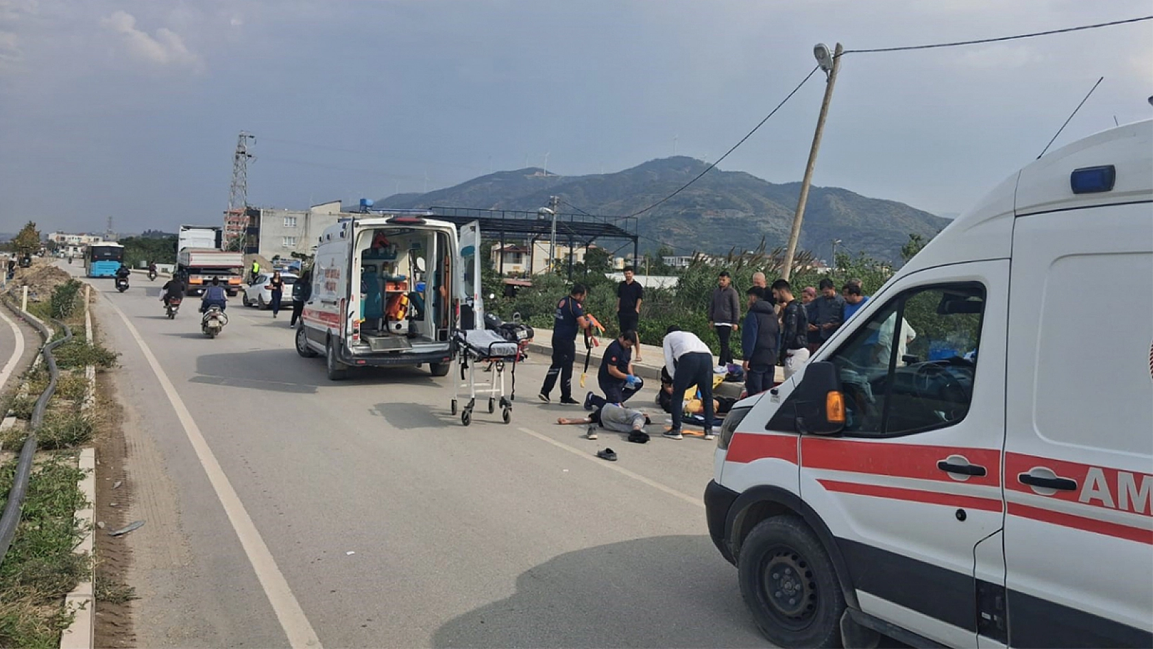 Motosiklet tırla kafa kafaya çarpıştı: 16'lık sürücü feci şekilde can verdi