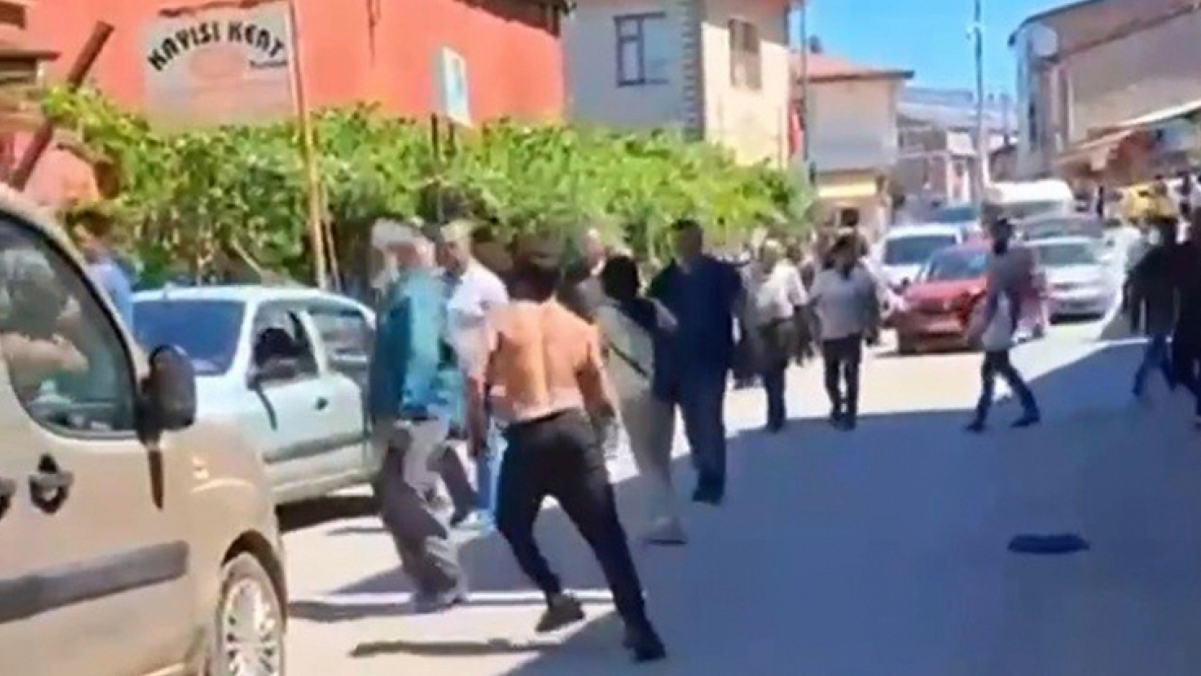 Mevsimlik işçiler arasında meydan kavgası
