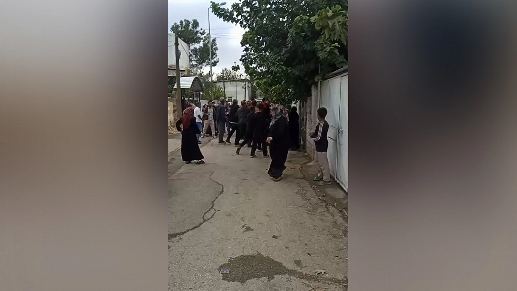 Çift bıçakla kavgaya koştu