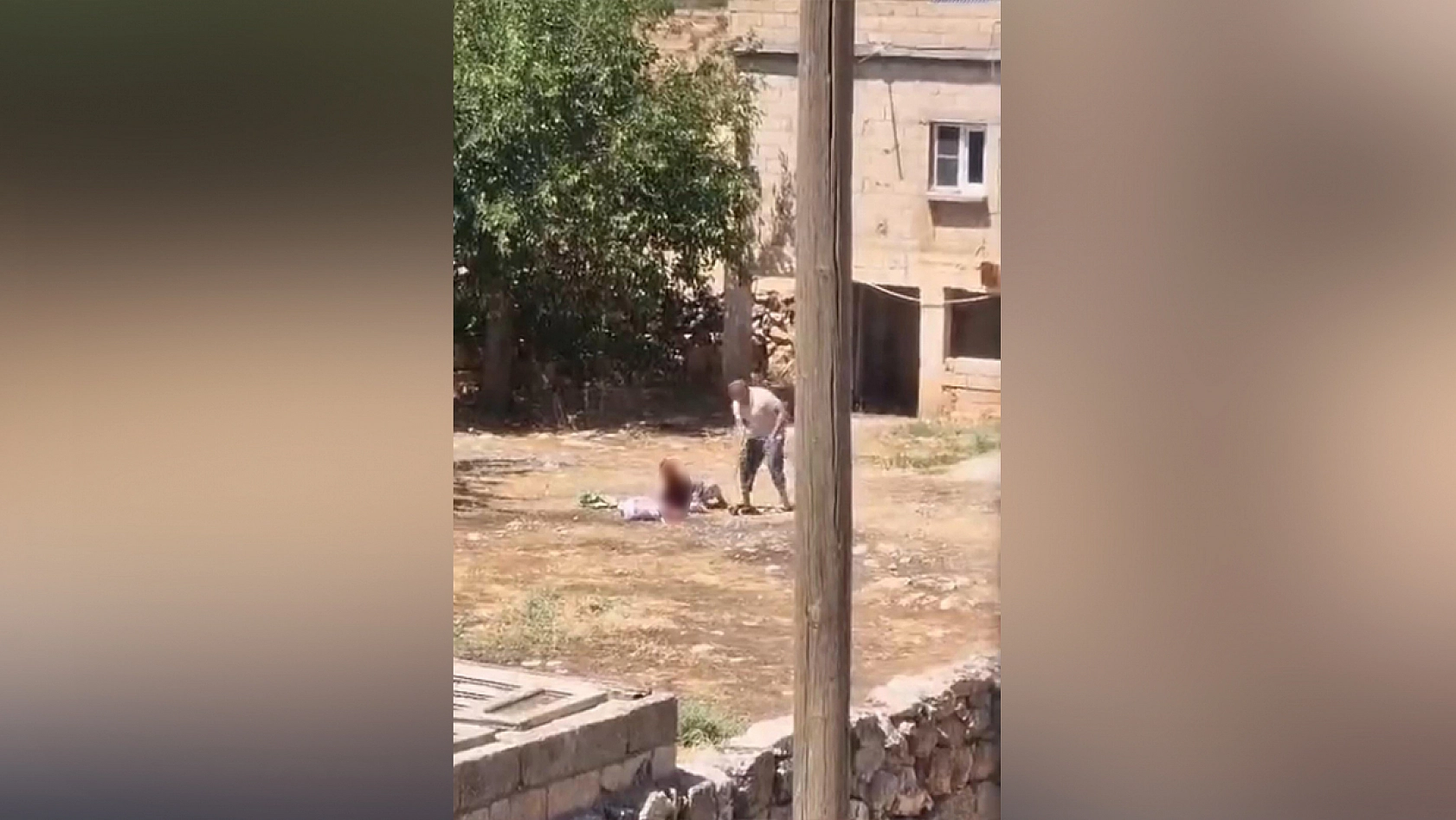 Yaşlı annesini sopa ile öldüresiye dövdü
