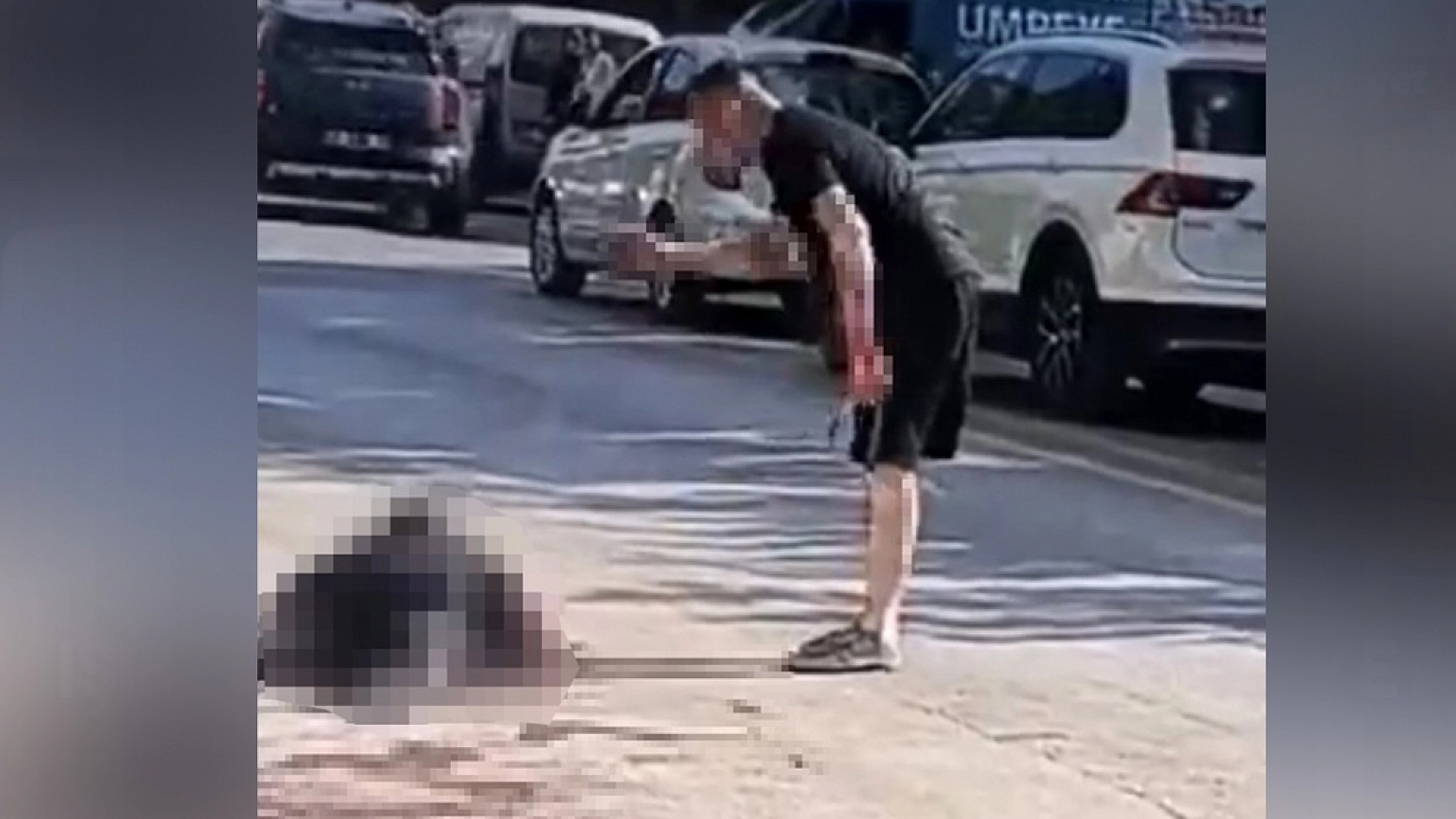Konya'da husumetlisini öldürüp başında beklediği görüntü ortaya çıktı