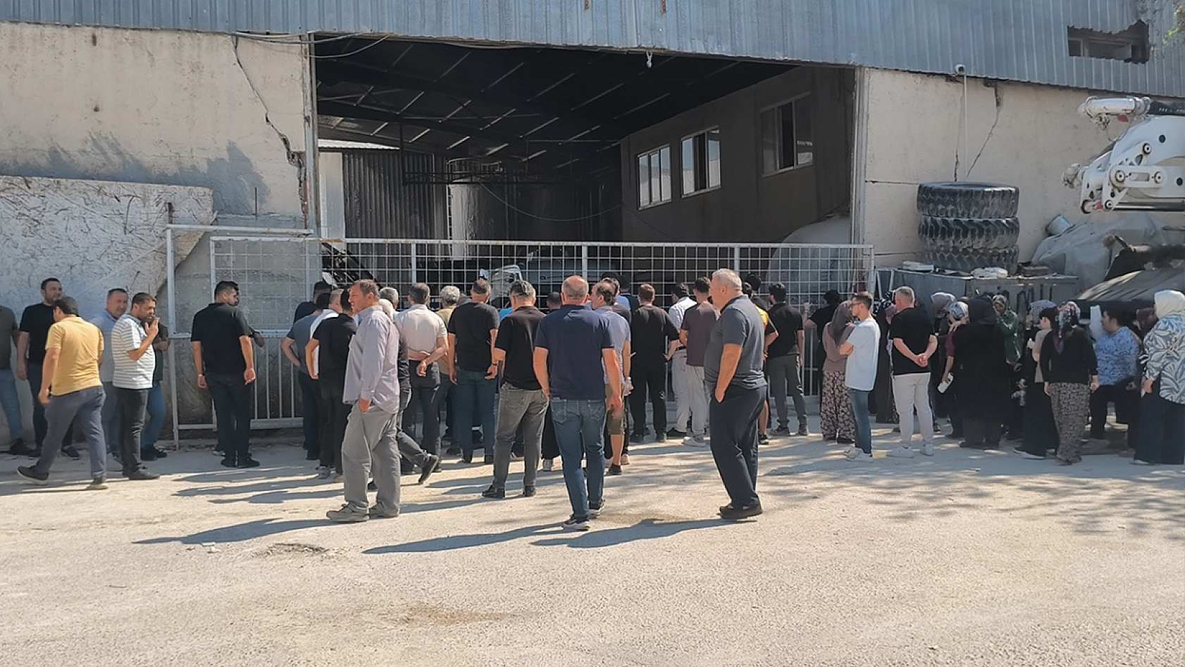 'Temizleyip geleceğim' dediği kamyonun yanında cansız bedeni bulundu