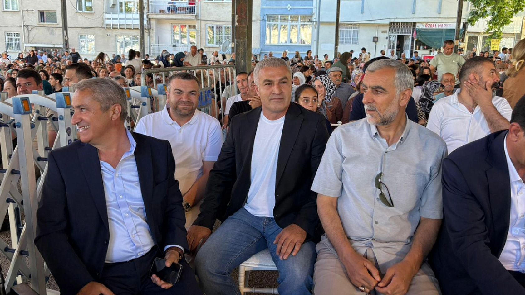 Elazığ'da aşure günü coşkusu
