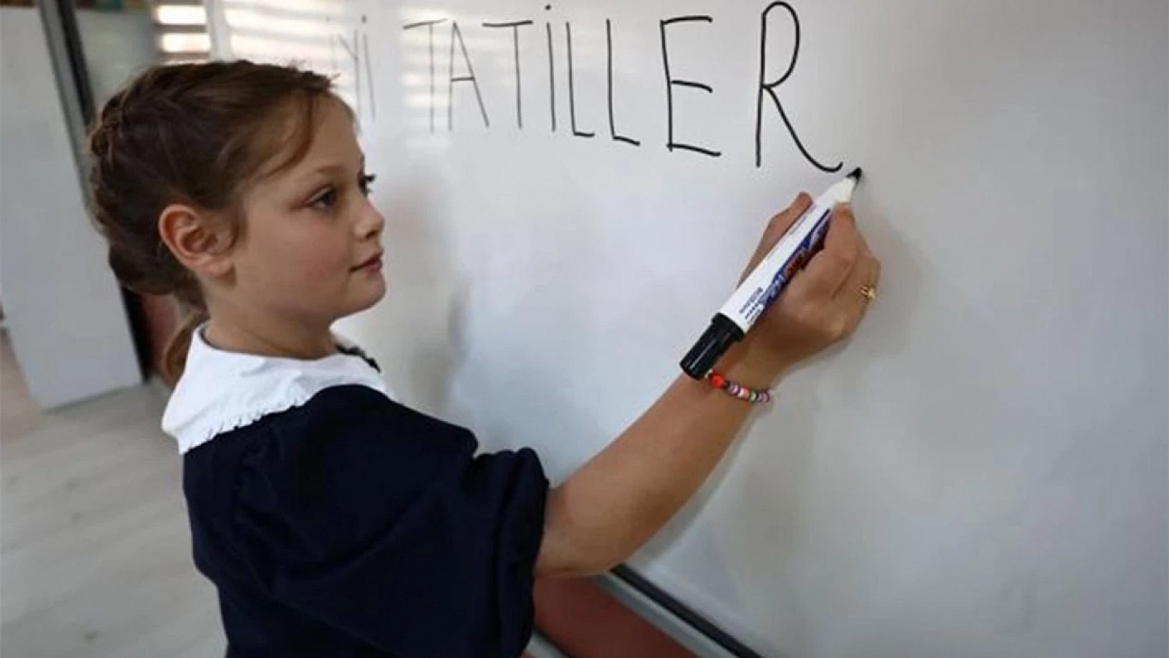 MEB'den öğrencileri üzen haber geldi: Bu yıl tatil yok!