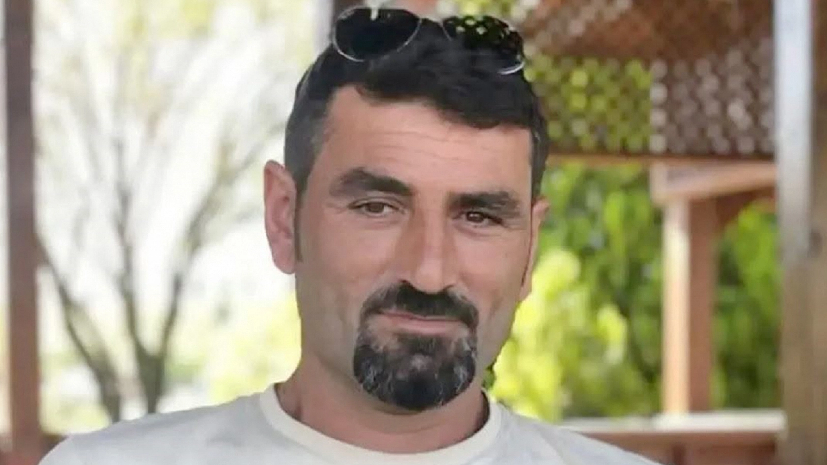 Kamyonla otomobil çarpıştı: 1 ölü