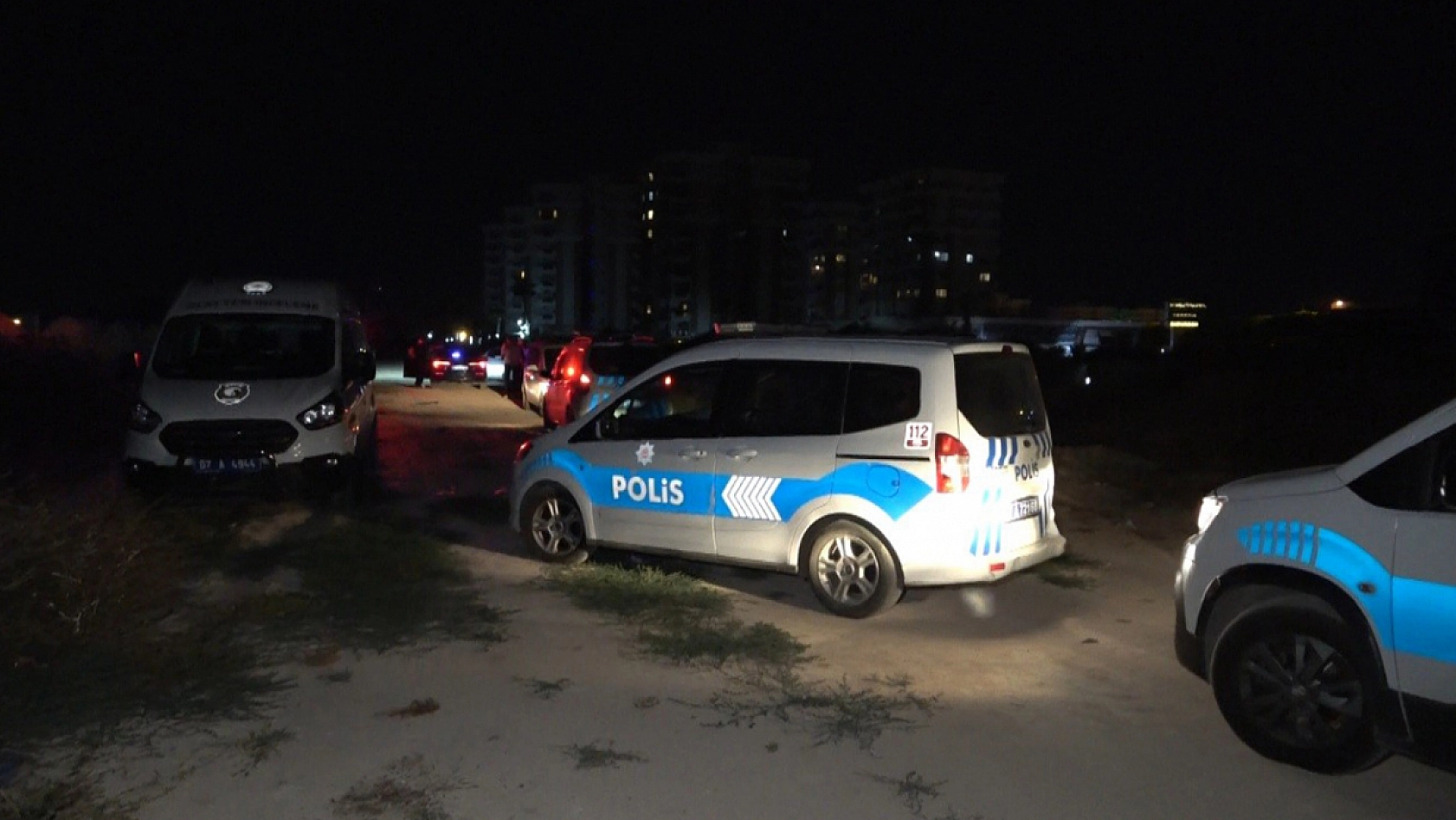 Cezaevinden izinli çıkan şahıs boş arazide ölü bulundu