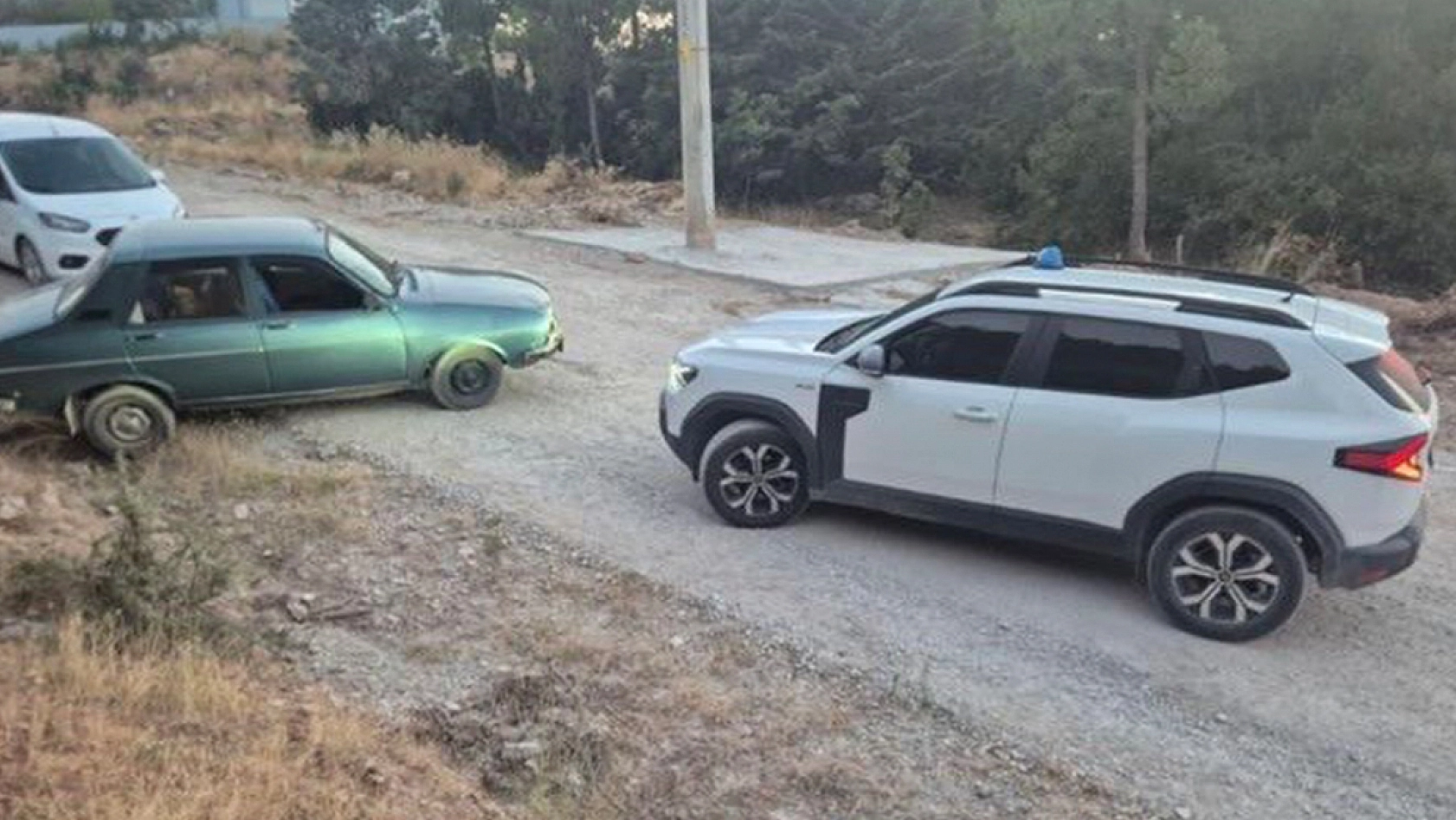 Silahlı zorla kız kaçıran şüpheli ormanlık alanda yakalandı