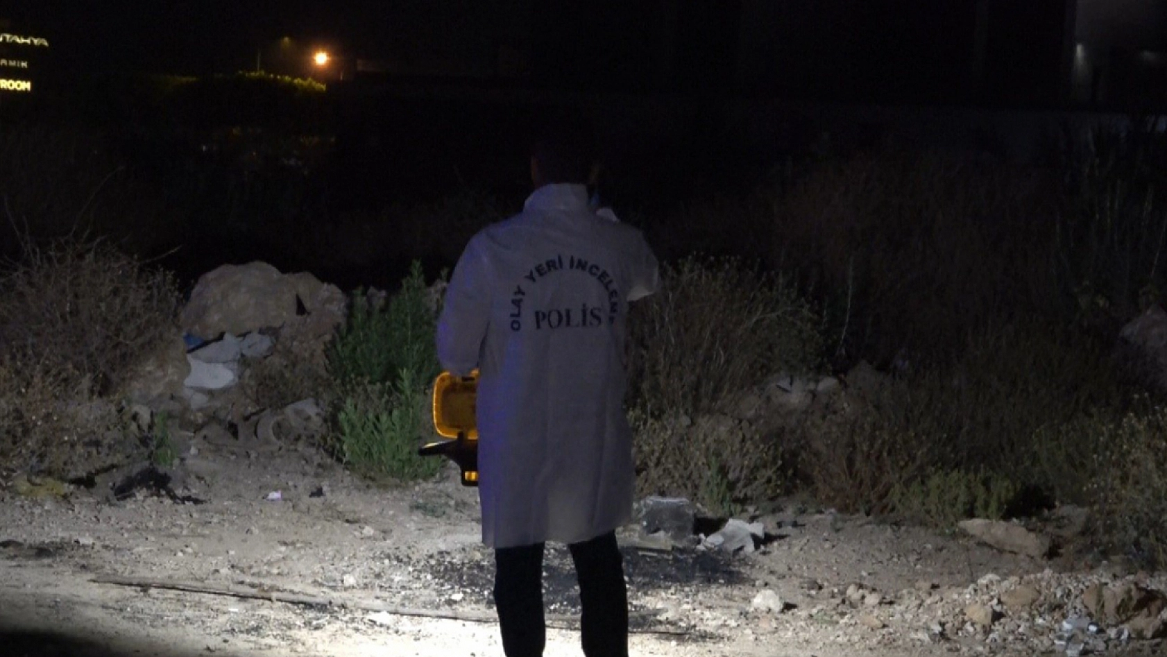 Cezaevinden izinli çıkan şahıs boş arazide ölü bulundu
