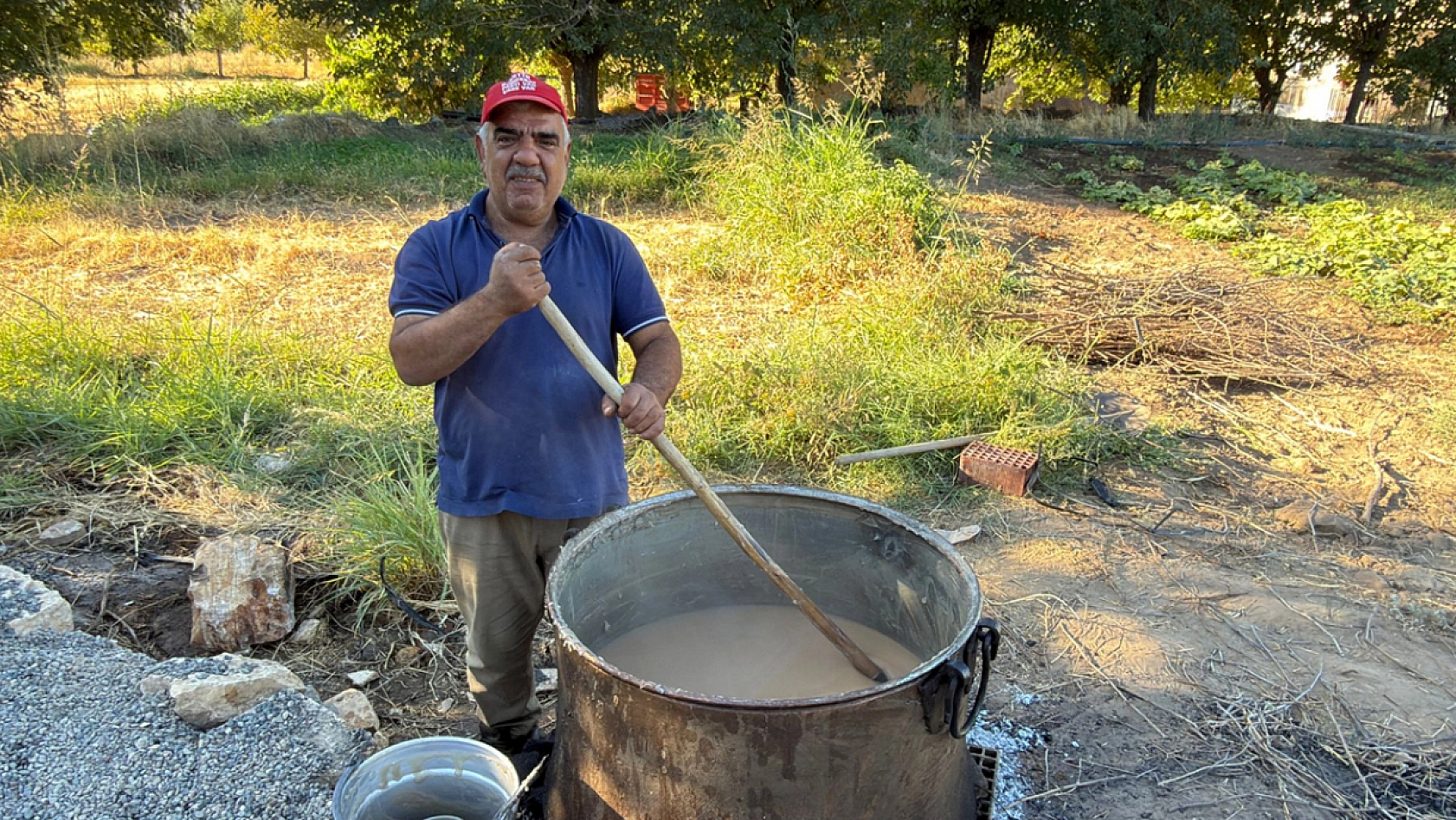 Elazığ'da geleneksel lezzet için yoğun mesai başladı