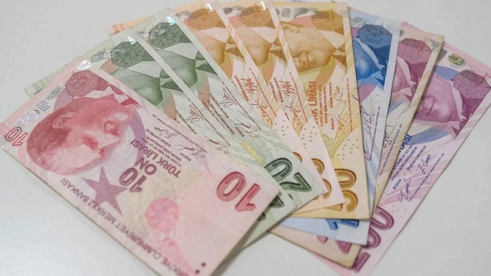 Memur ve emekli maaşları ne kadar olacak? Emekliye yüzde kaç zam gelecek? İşte en güçlü senaryolar