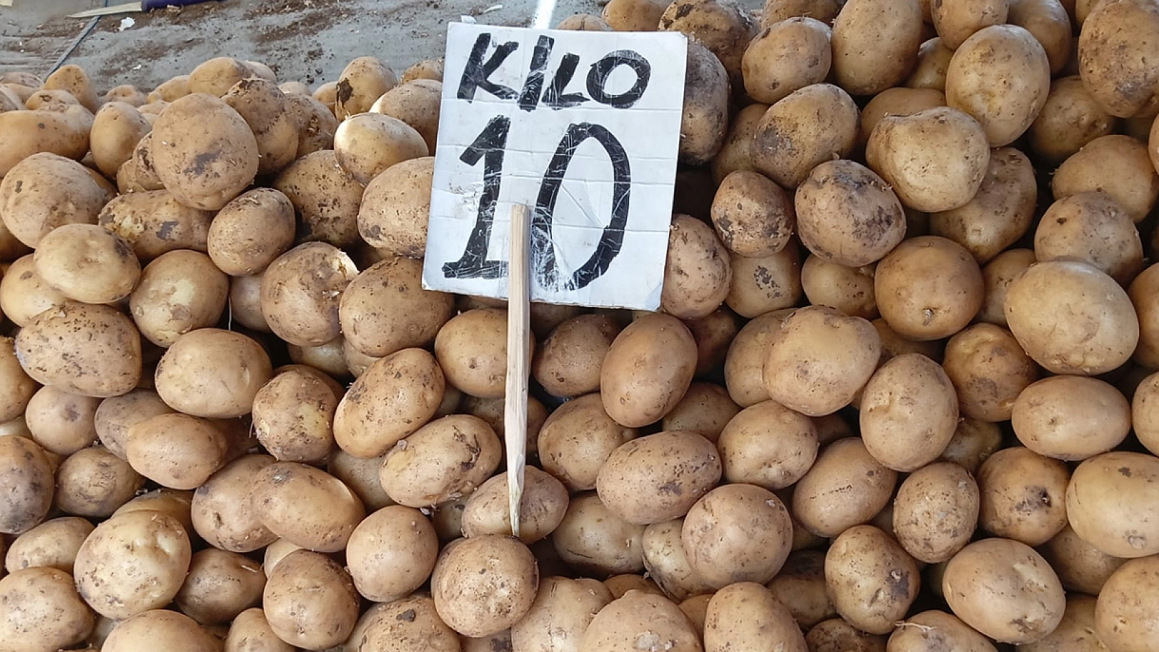 Elazığ semt pazarında güncel fiyatlar