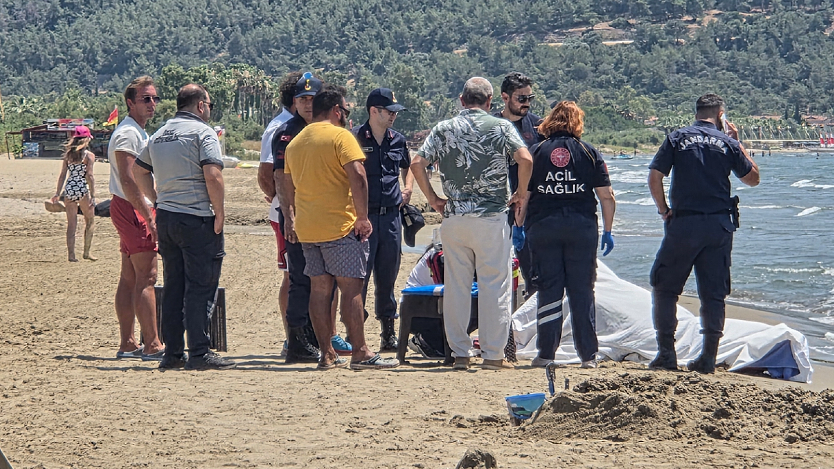 Korkunç olay! Erkek cesedi bulundu