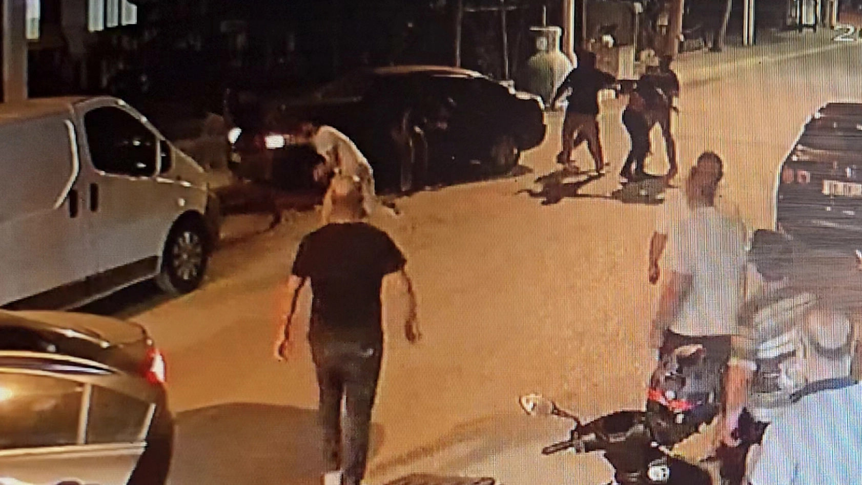 2'si ağır 5 kişinin yaralandığı kavganın dehşete düşüren görüntüleri ortaya çıktı