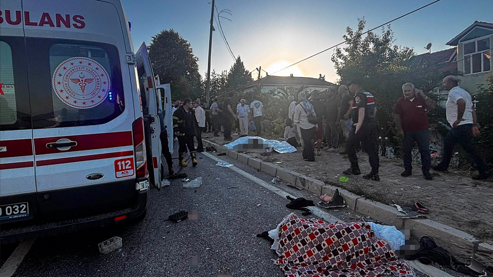 Feci kaza: 4 ölü, 8 yaralı