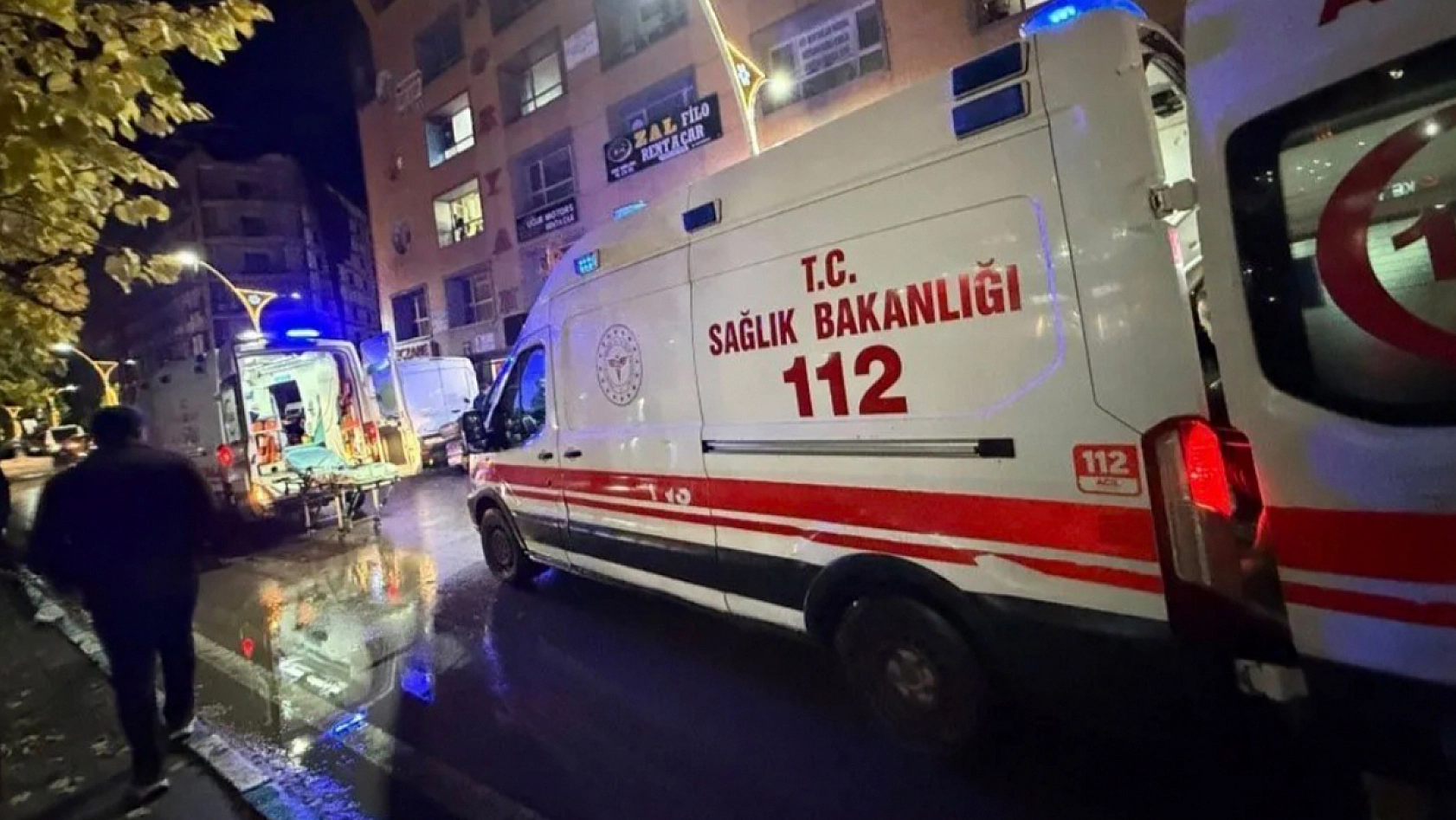 Silahlı kavga: 3 yaralı