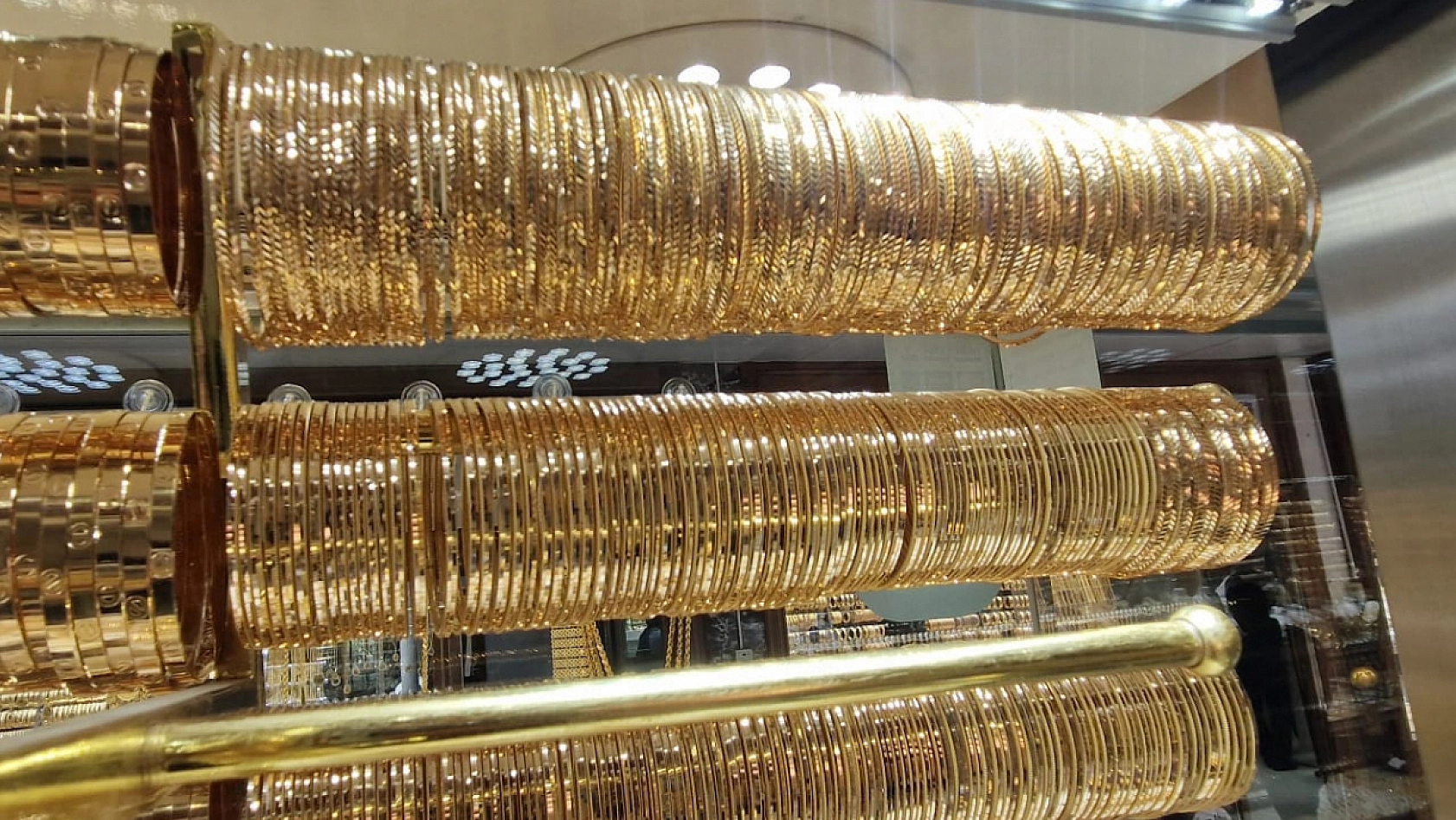 Elazığ'da adı kibrit çöpü ama yanına yaklaşılmıyor