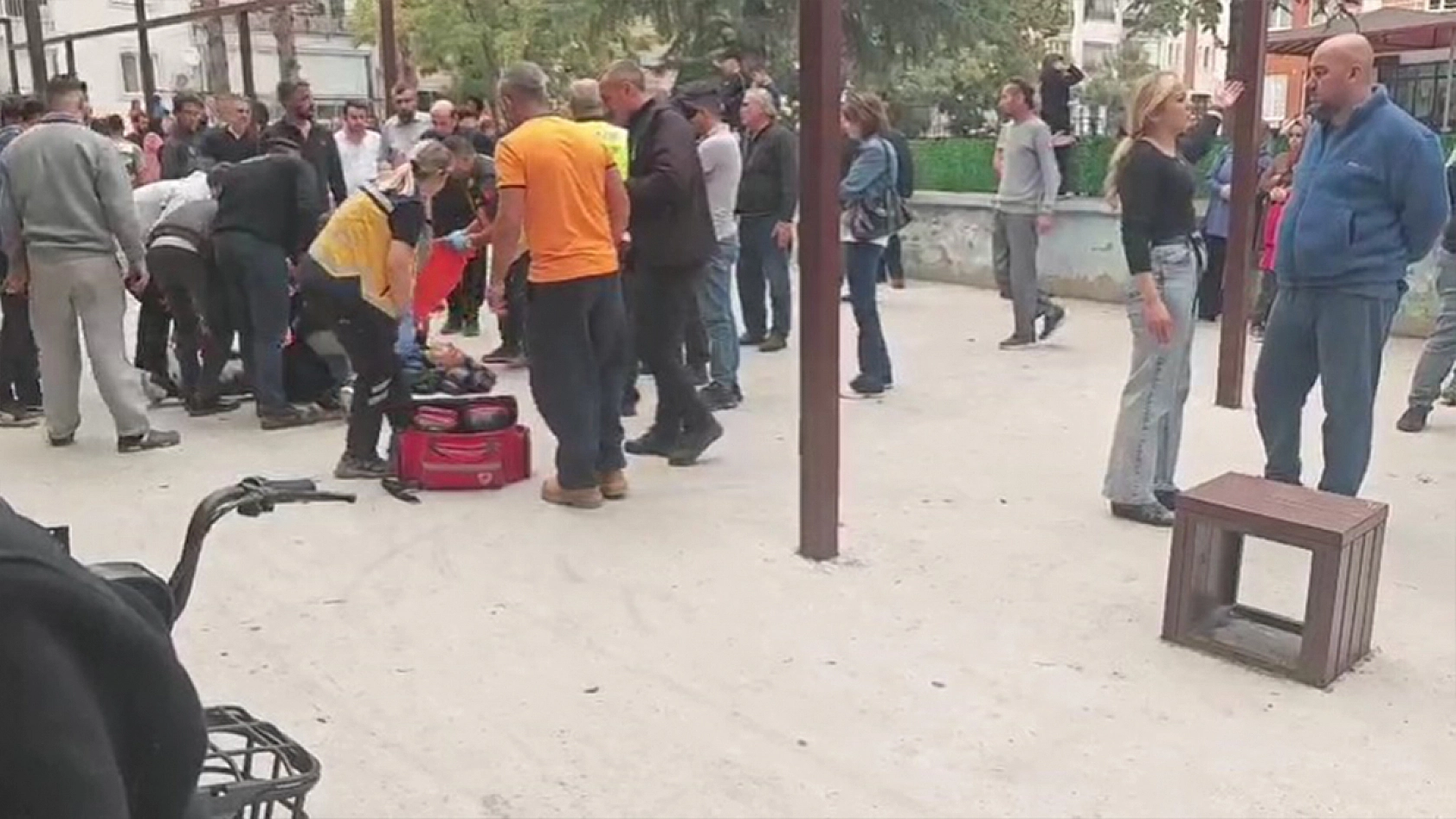 Bıçaklı kavga kanlı bitti: 1 yaralı