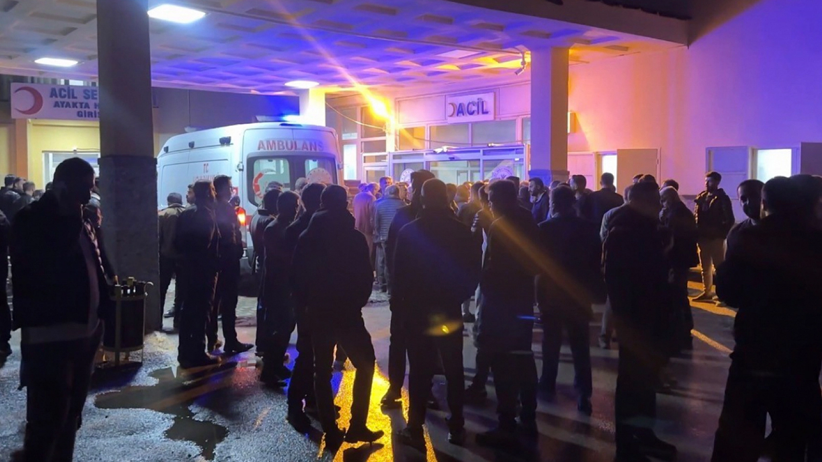 Silahlı kavga: 3 yaralı