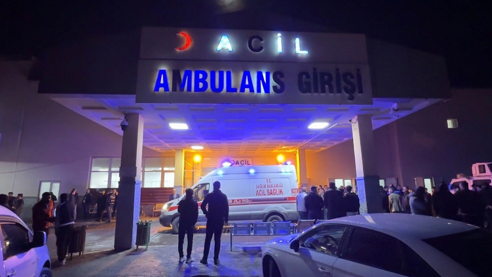 Silahlı kavga: 3 yaralı