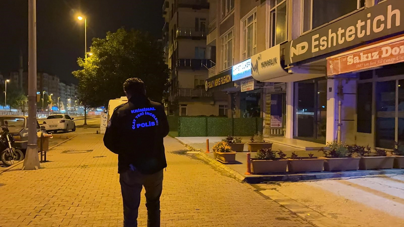 Şüpheli ölüm: 55 yaşındaki adam evinde ölü bulundu