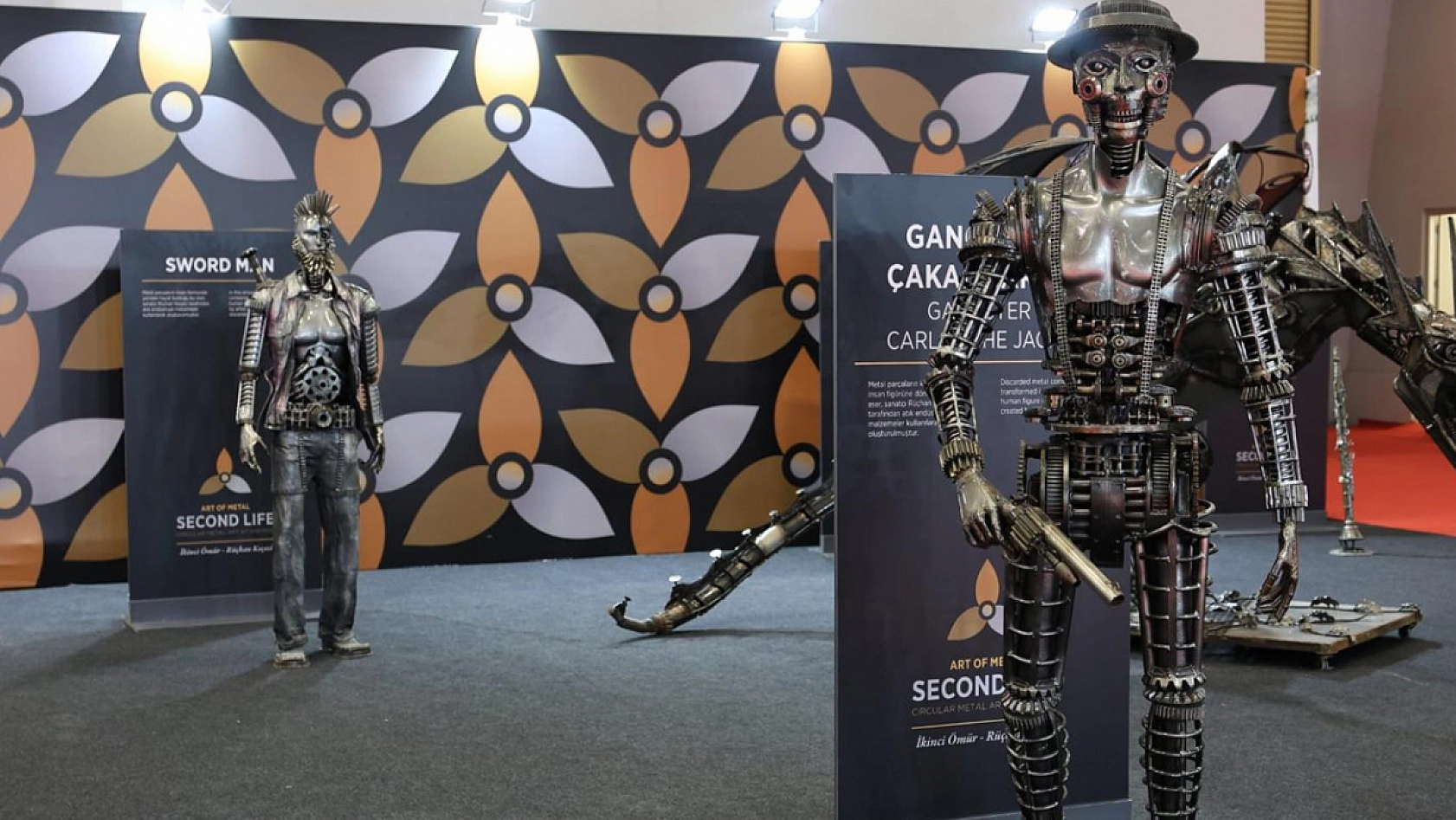 Rüçhan Keçeci, ANKIROS 2026'da Metal Heykellerini sanatseverlerle buluşturdu