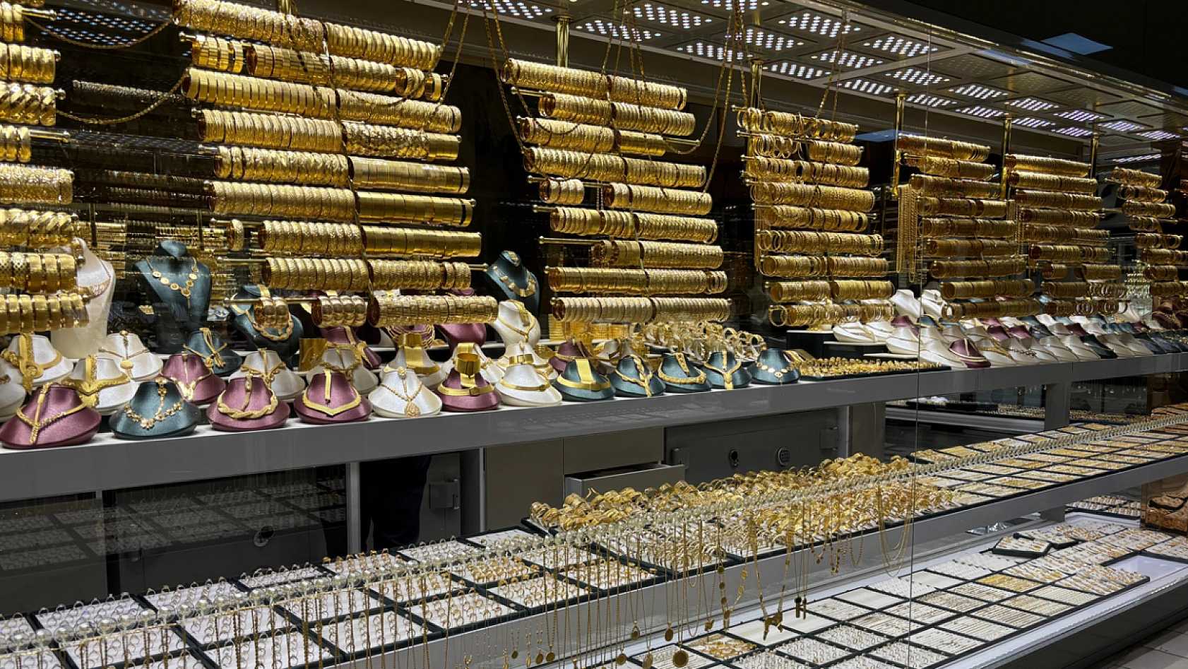 İslam Memiş'ten 2026 altın uyarısı: 'Geniş bant, yüksek risk'