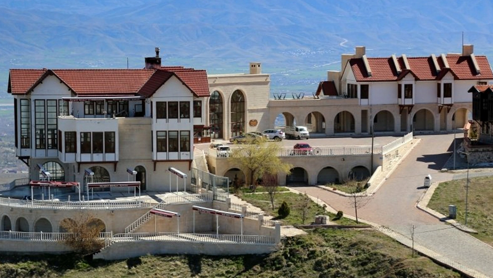 Üniversite hayatına Elazığ'da başlayan öğrenciler için gezi rehberi