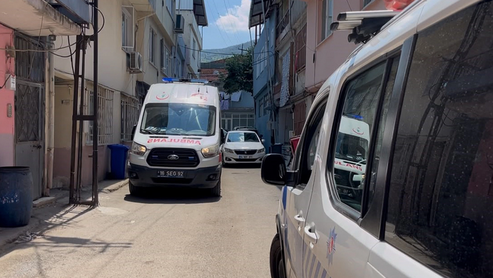 Talihsiz adam merdivenlerde hayatını kaybetti