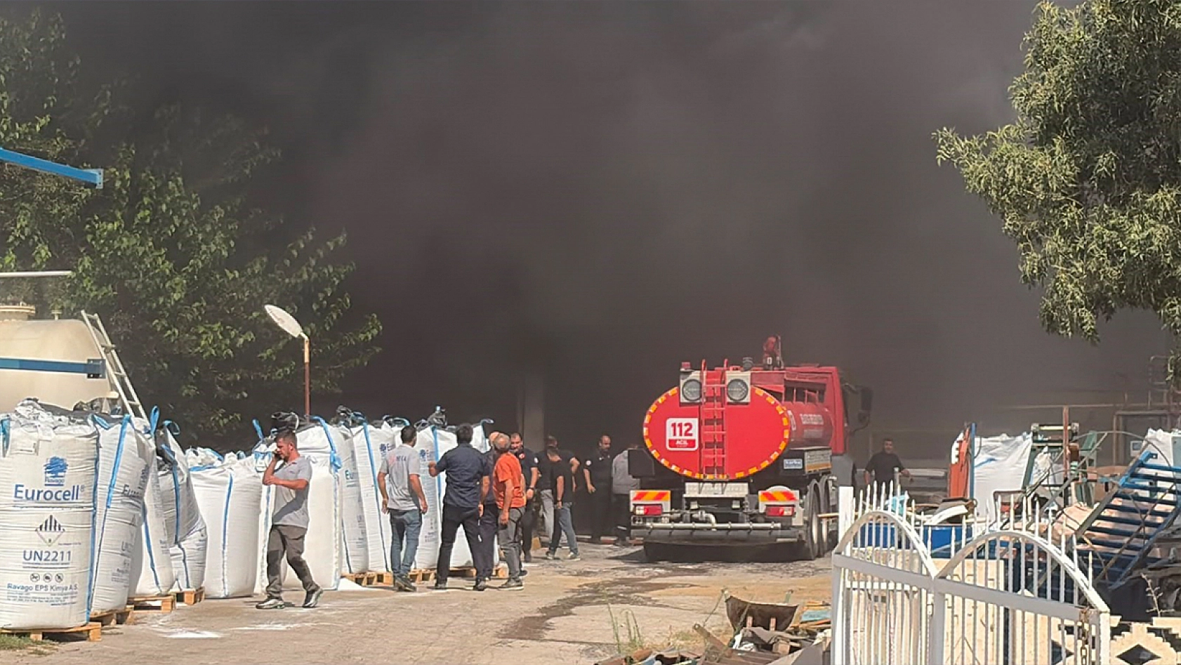 Elazığ'da feci yangına müdahaleler sürüyor!