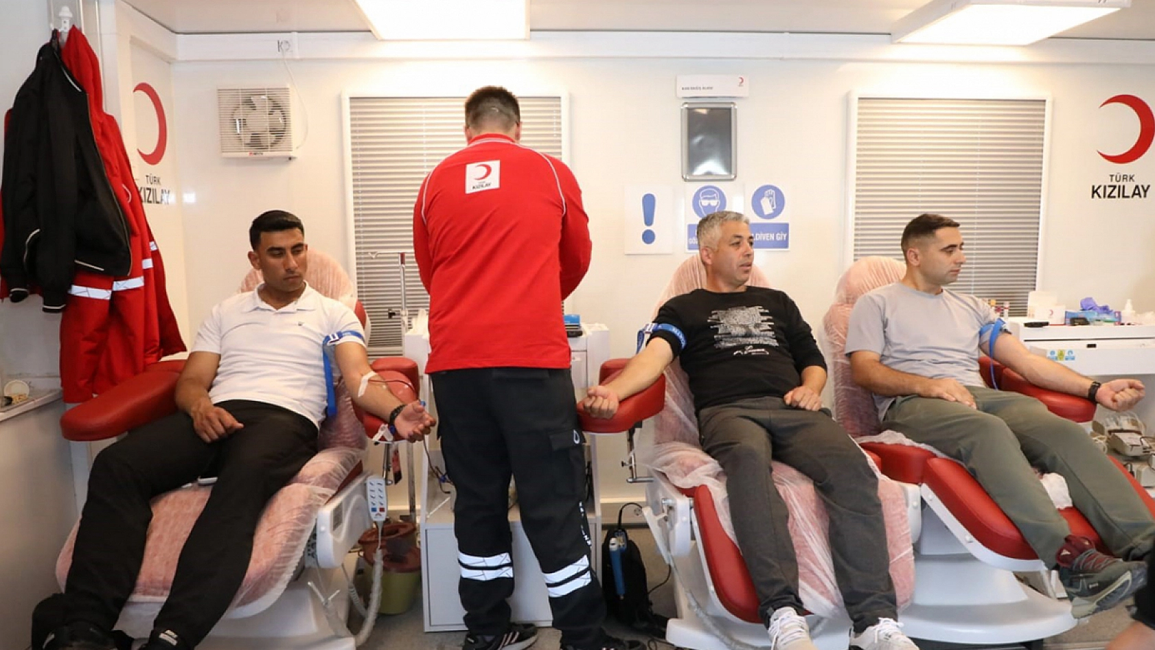 Tunceli'de kan bağışı seferberliği: her bağışa fidan hediyesi