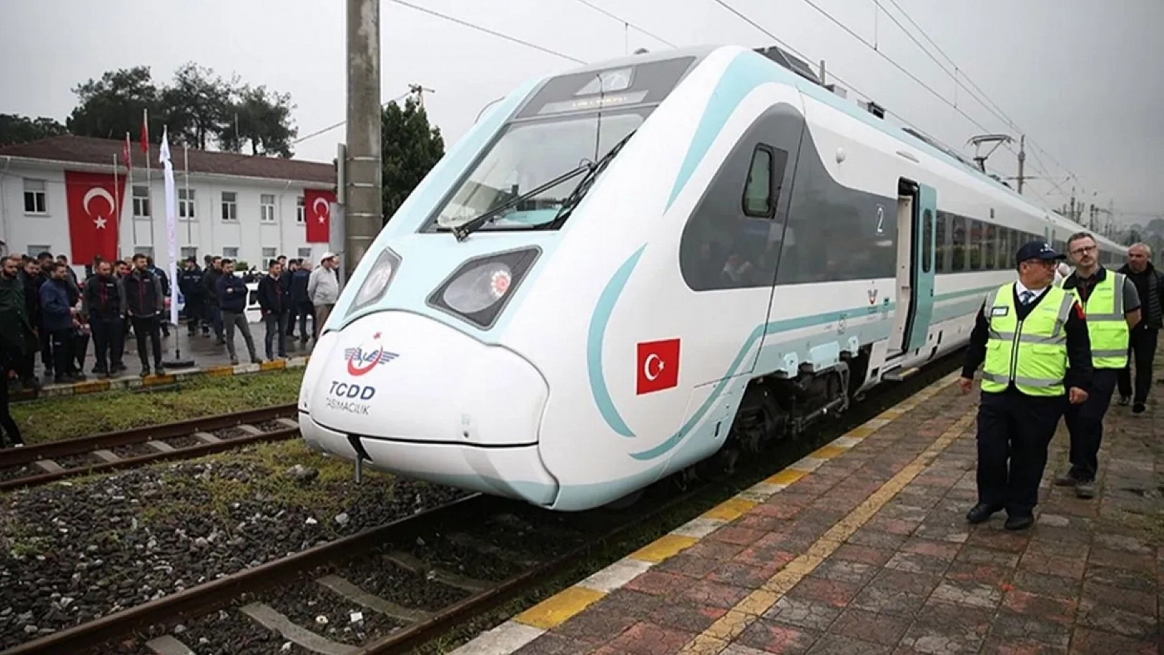 Listede Elazığ'da var! TCDD personel alımı yapacak... İşte şartlar